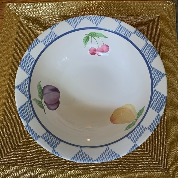 Pfaltzgraff Other - Pfaltzgraff Bowl, Hopscotch blue gingham with fruit pattern farmhouse country